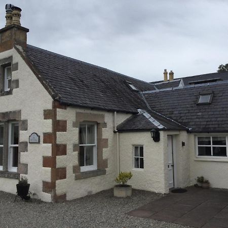 Three-Bedroom Old Cottage Open for key-workers Inverness Buitenkant foto