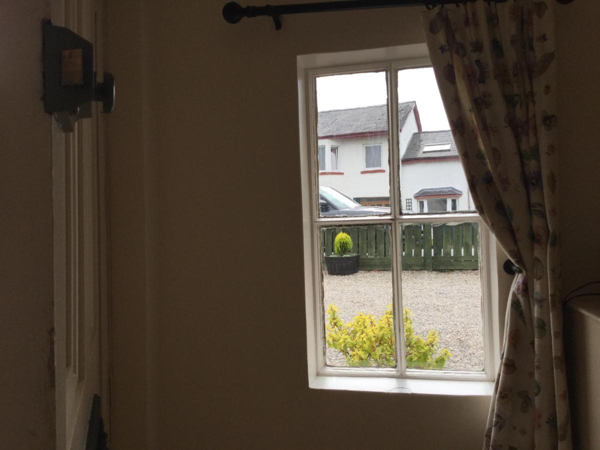 Three-Bedroom Old Cottage Open for key-workers Inverness Buitenkant foto