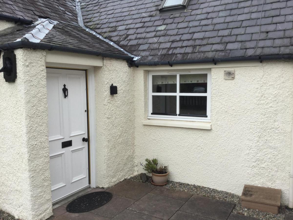 Three-Bedroom Old Cottage Open for key-workers Inverness Buitenkant foto
