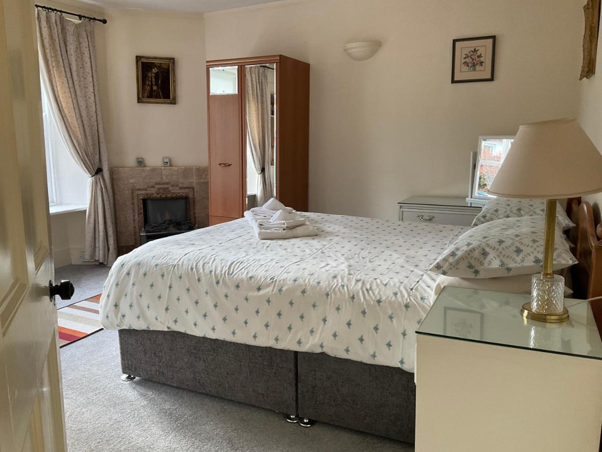 Three-Bedroom Old Cottage Open for key-workers Inverness Buitenkant foto