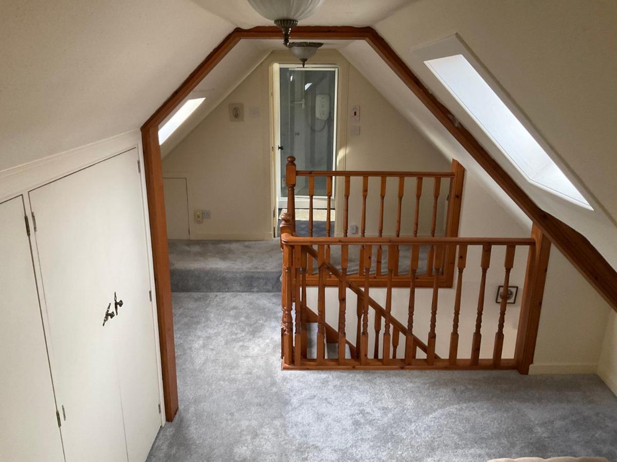 Three-Bedroom Old Cottage Open for key-workers Inverness Buitenkant foto
